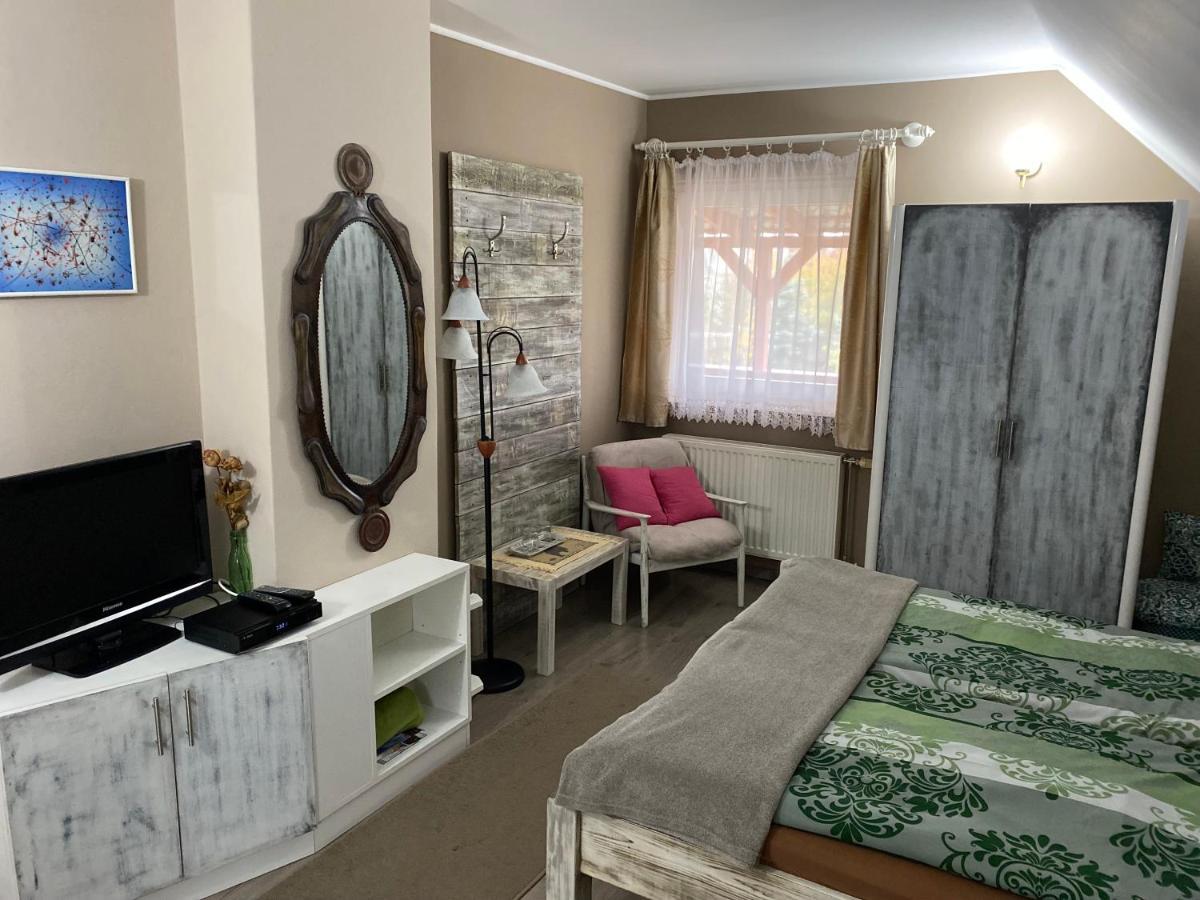 فندق Kovacs Vendeghaz Bük المظهر الخارجي الصورة
